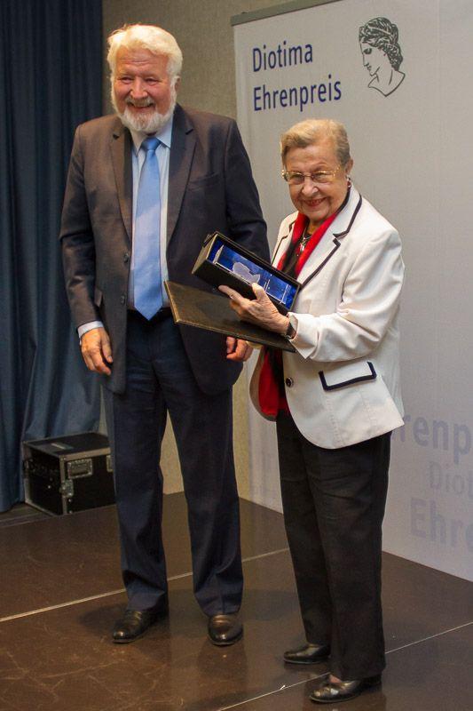 Für dieses Bild ist leider keine Beschreibung vorhanden.