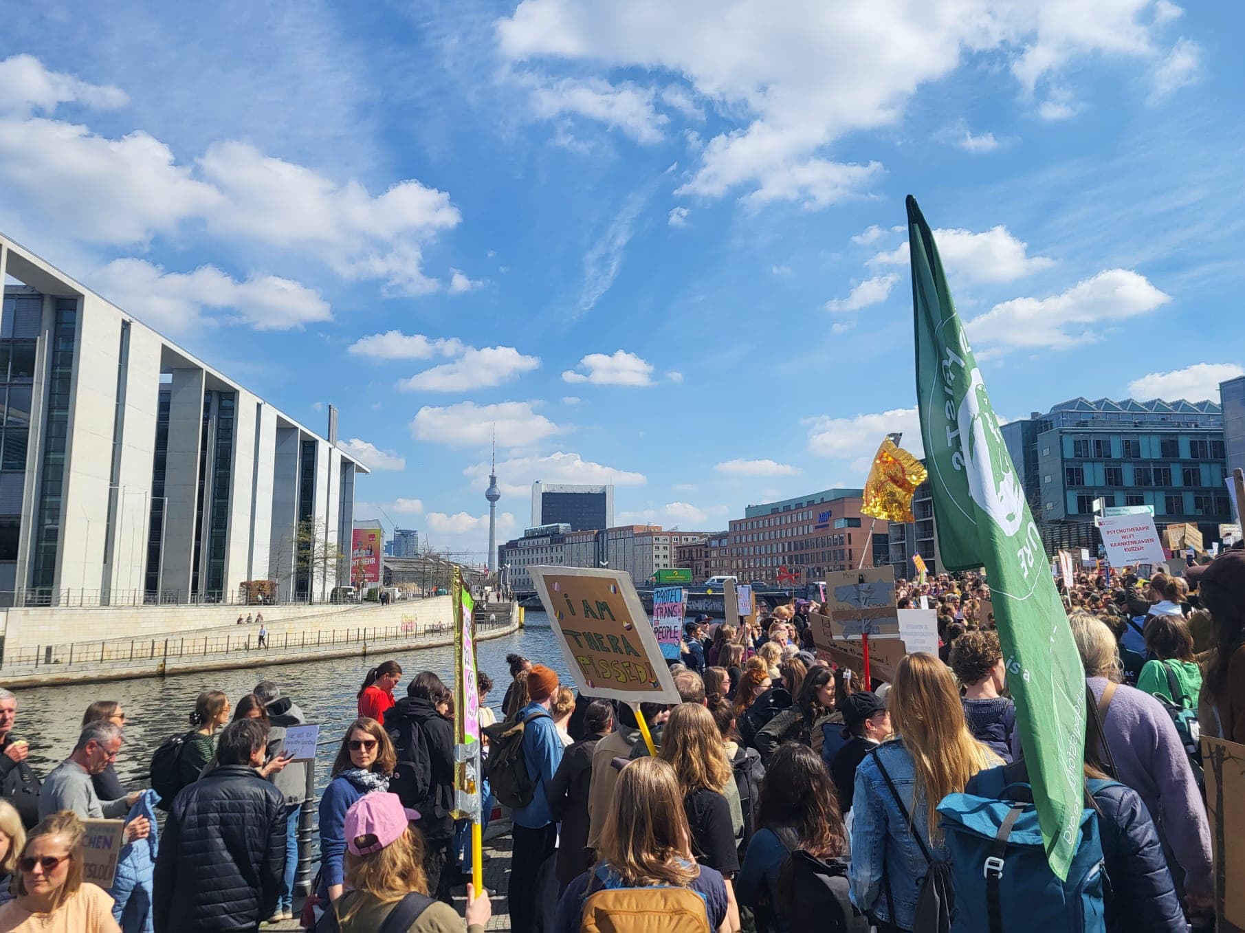 Für dieses Bild ist leider keine Beschreibung vorhanden.